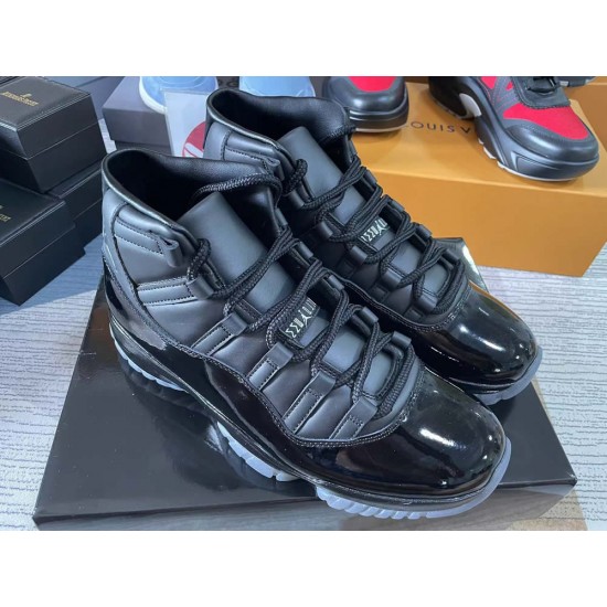 Comme des GarçOns x Jordan 11 Retro 'Black' 2026 IV7639-001