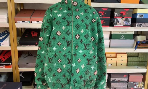 LV clothes kickbulk luxury retail wholesale reviews