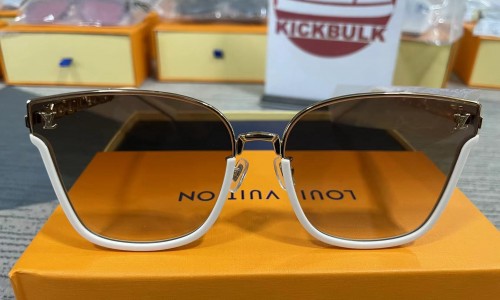 Louis Vuitton Sunglasses kickbulk Luxury brand retial wholesale worldwide free shipping discount reviews