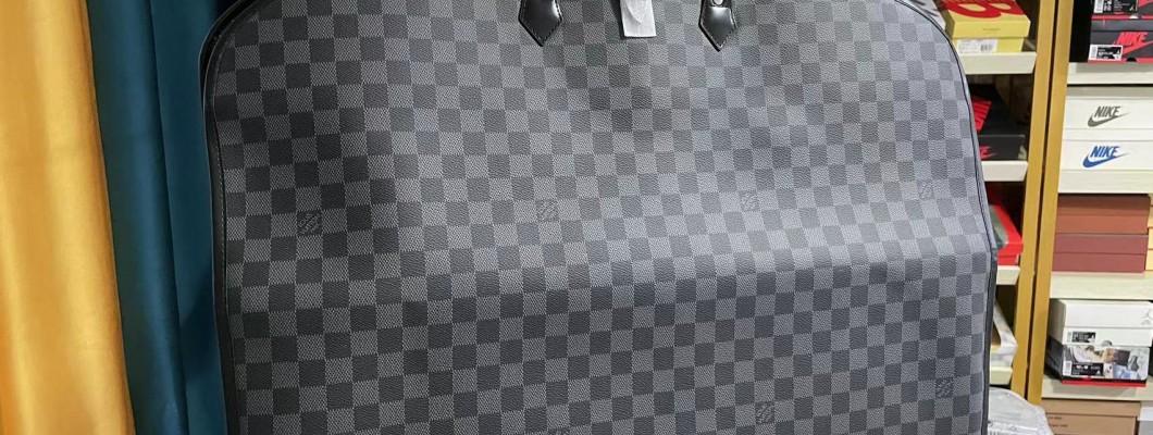 LV garment bags Kickbulk luxury retail wholesale reviews LV garment bags Kickbulk luxury retail wholesale reviews