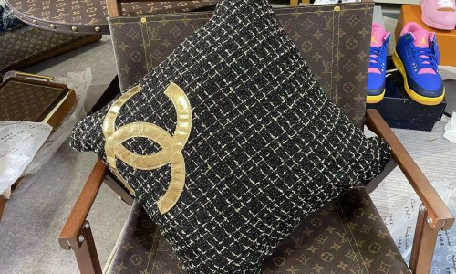 Throw pillows and seat cushions Kickbulk luxury brand Furniture products retail wholesale reviews