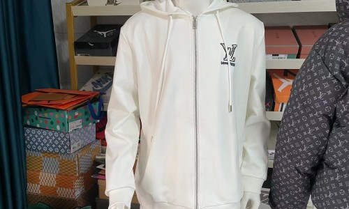 LV gucci clothes kickbulk luxury reviews