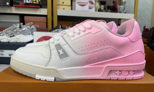 LV shoes kickbulk luxury sneaker retail wholesale reviews