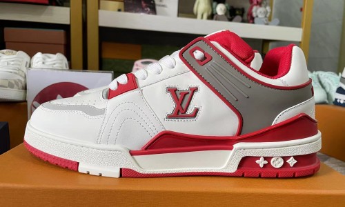 LV shoes Kickbulk Sneaker luxury Louis vuitton retail wholesale reviews