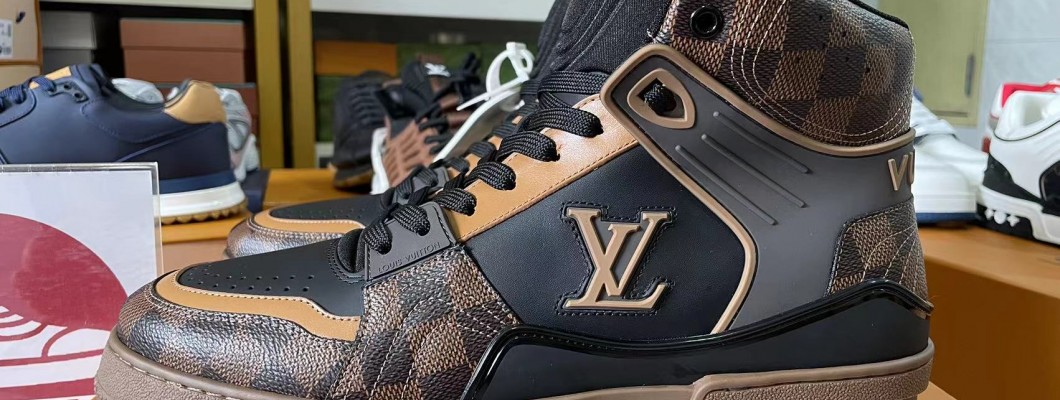 LV shoes Kickbulk Sneaker luxury custom made retail wholesale reviews