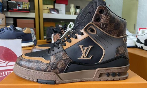 LV shoes Kickbulk Sneaker luxury custom made retail wholesale reviews
