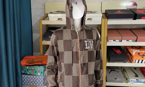 Brand sportswear kickbulk luxury clothes retail wholesale reviews