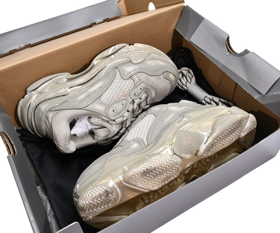 Balenciaga Triple S Beige 524039w2fa19710 4 - kickbulk.cc