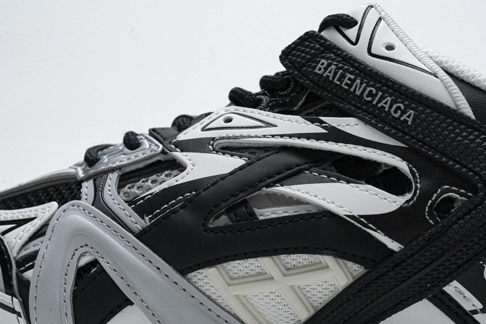 Balenciaga Drive Sneaker Grey Black 624343w2fd11019 11 - kickbulk.cc