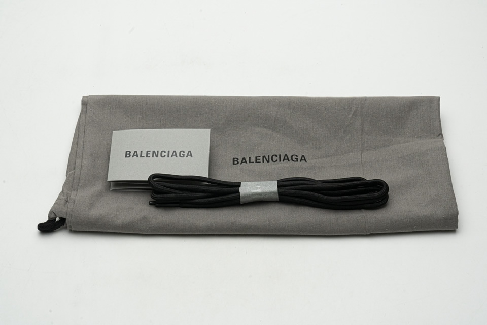 Balenciaga Drive Sneaker Grey Black 624343w2fd11019 20 - kickbulk.cc