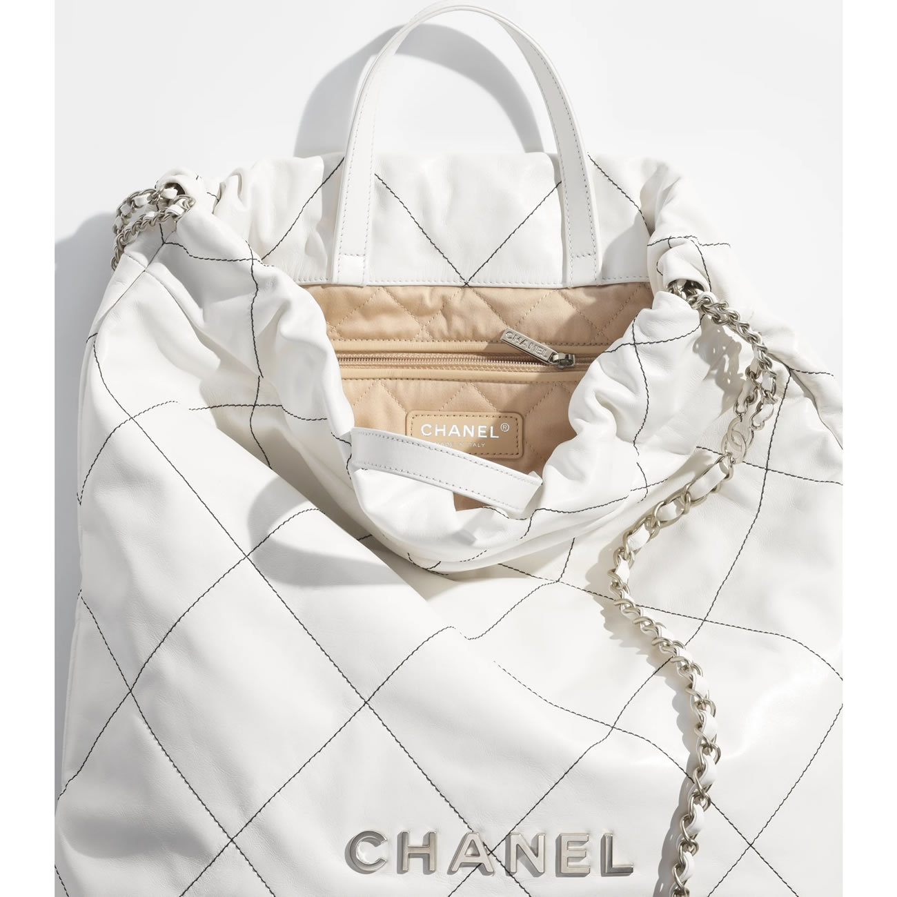 Chanel 22 Backpacks 12 - kickbulk.cc