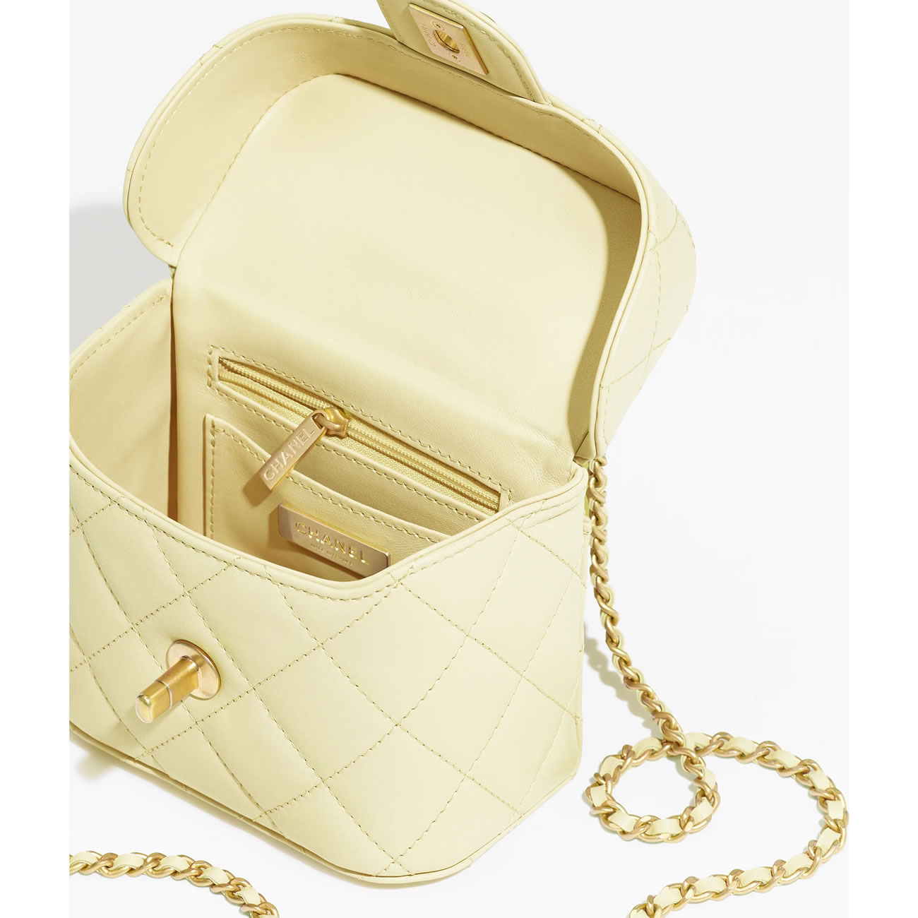 Chanel Small Vanity Case 9 - kickbulk.cc