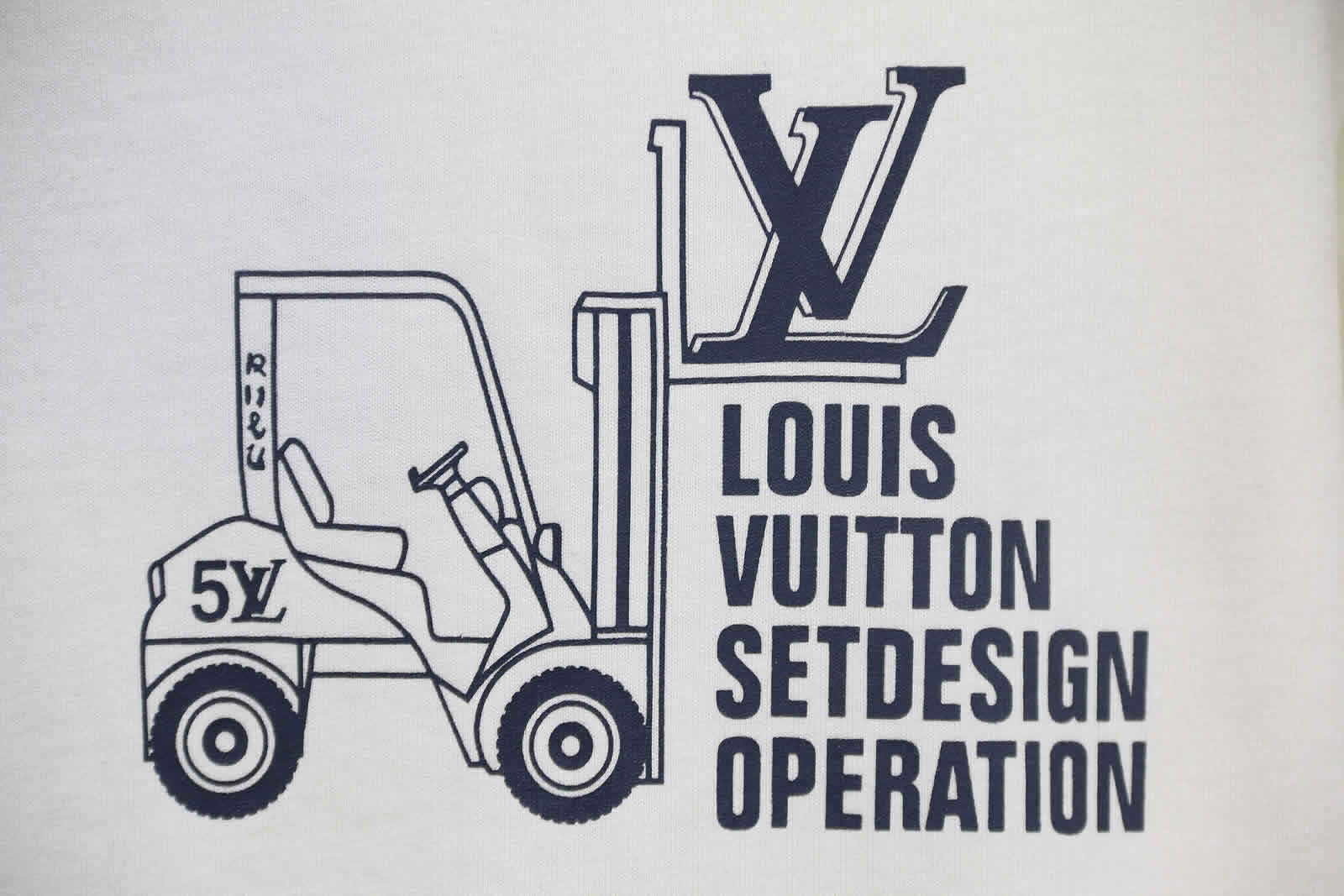 Louis Vuitton Catwalk T Shirt 2021 34 - kickbulk.cc