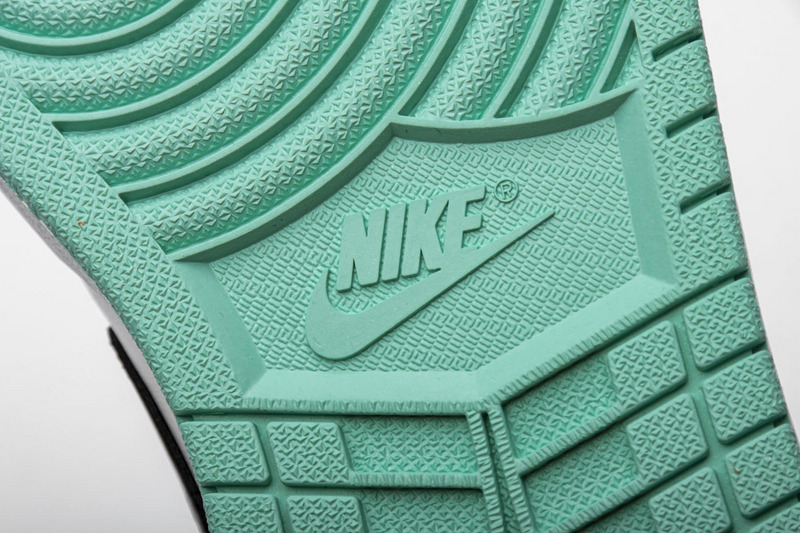 Nike Air Jordan 1 Low Emerald Toe 553558 117 15 - kickbulk.cc