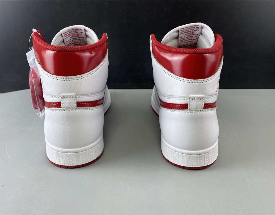Air Jordan 1 Retro High Og Metallic Red 555088 103 25 - kickbulk.cc
