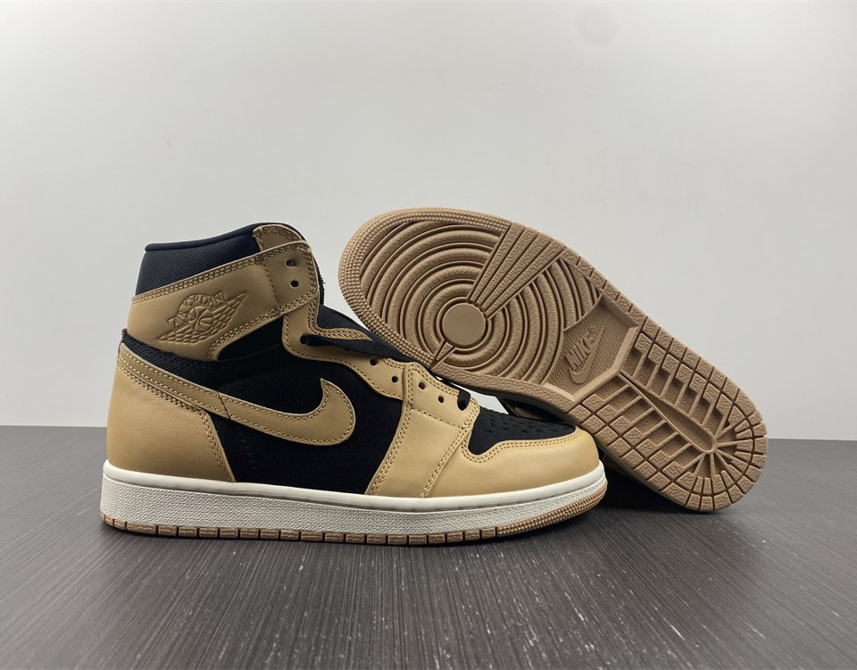 Air Jordan 1 Retro High Og Heirloom 555088 202 2 - kickbulk.cc