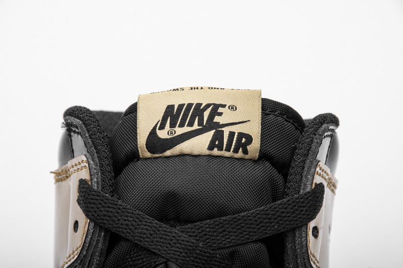 Nike Air Jordan 1 Retro High Og Gold Toe 861428 007 17 - kickbulk.cc