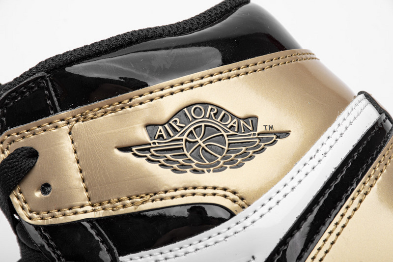 Nike Air Jordan 1 Retro High Og Gold Toe 861428 007 9 - kickbulk.cc
