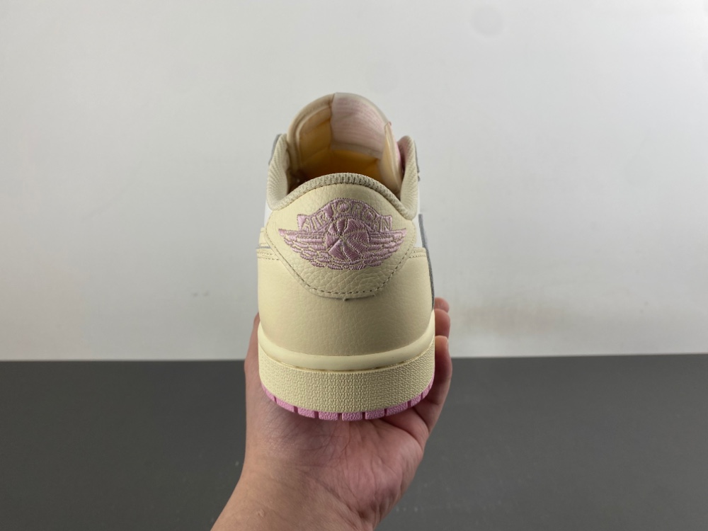 Travis Scott Jordan 1 Retro Low Og Muslin Pink Iq7604 100 20 - kickbulk.cc Travis Scott Jordan 1 Retro Low Og Muslin Pink Iq7604 100 20 - kickbulk.cc