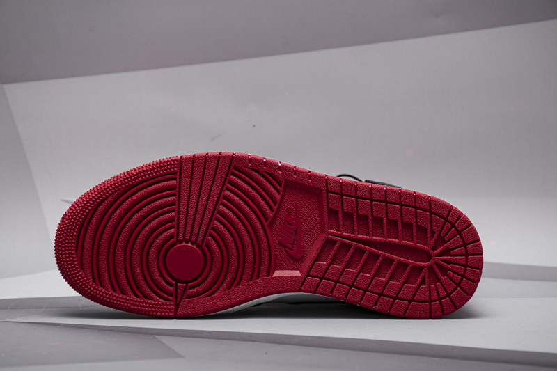 Nike Air Jordan 1 Wmns Retro High Satin Black Toe Cd0461 016 17 - kickbulk.cc