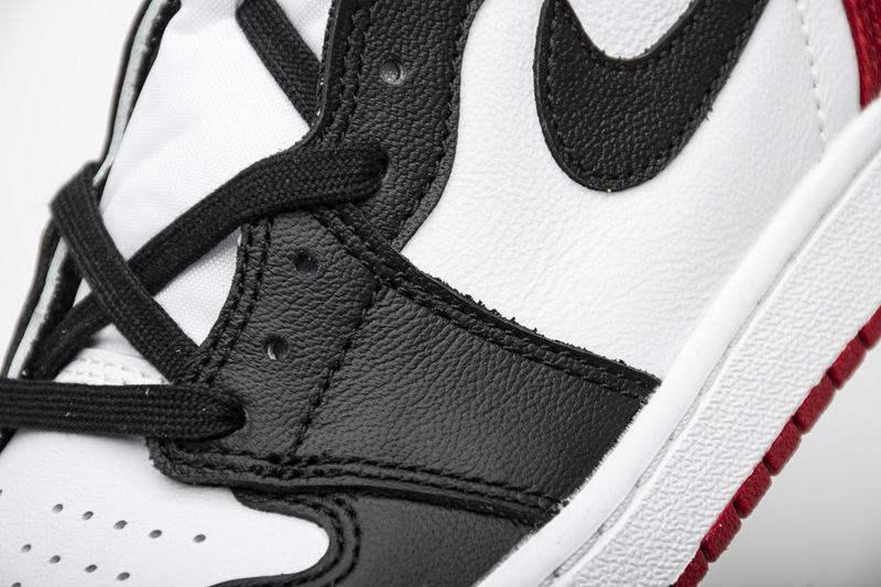 Nike Air Jordan 1 Wmns Retro High Satin Black Toe Cd0461 016 26 - kickbulk.cc