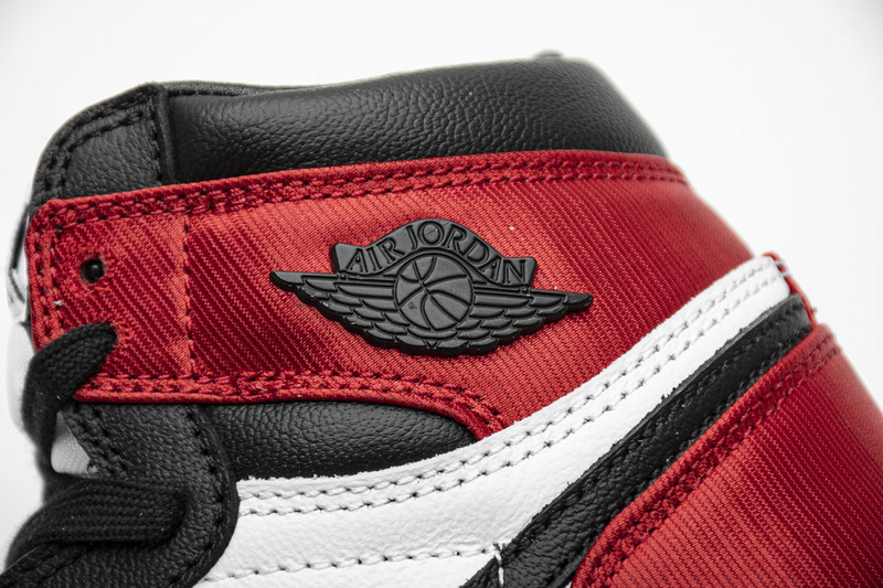 Nike Air Jordan 1 Wmns Retro High Satin Black Toe Cd0461 016 30 - kickbulk.cc