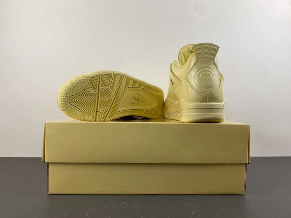 J Balvin Jordan 4 Retro Amazonas Lemonade Iw2872 700 13 - kickbulk.cc
