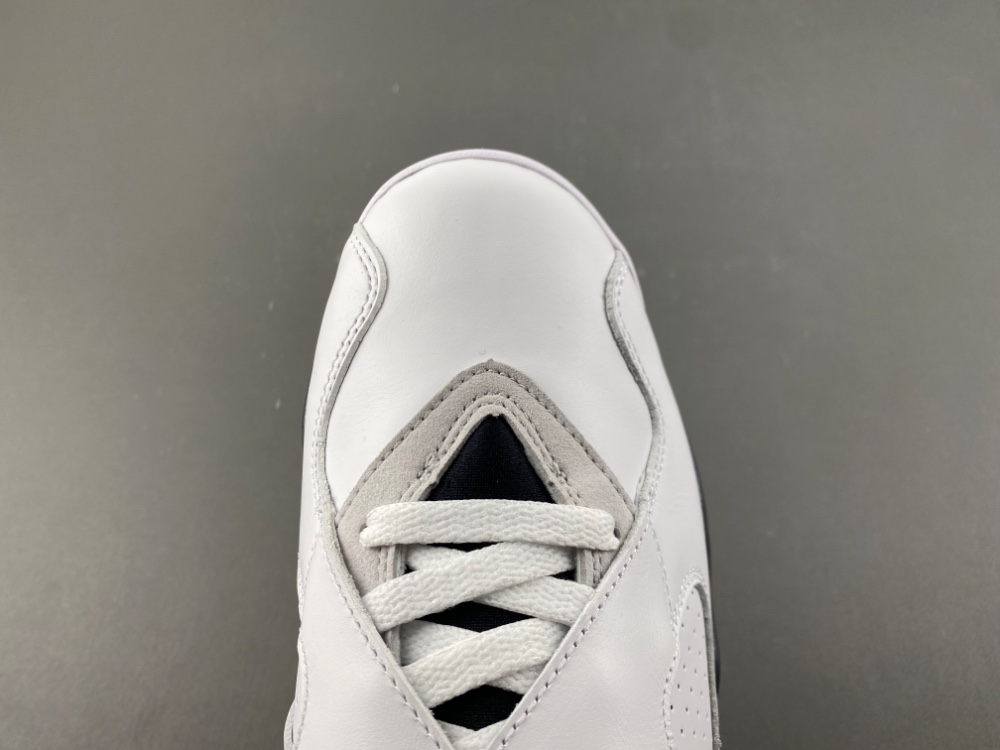 Air Jordan 8 Retro Bugs Bunny 2025 305381 100 19 - kickbulk.cc Air Jordan 8 Retro Bugs Bunny 2025 305381 100 19 - kickbulk.cc