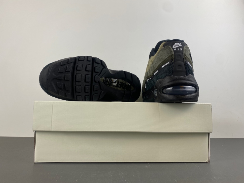 Undefeated Air Max 95 Medium Olive Ib4523 200 13 - kickbulk.cc