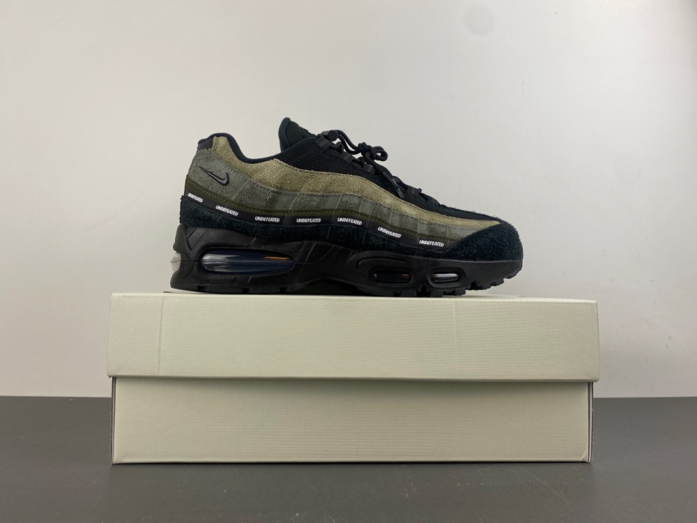 Undefeated Air Max 95 Medium Olive Ib4523 200 14 - kickbulk.cc