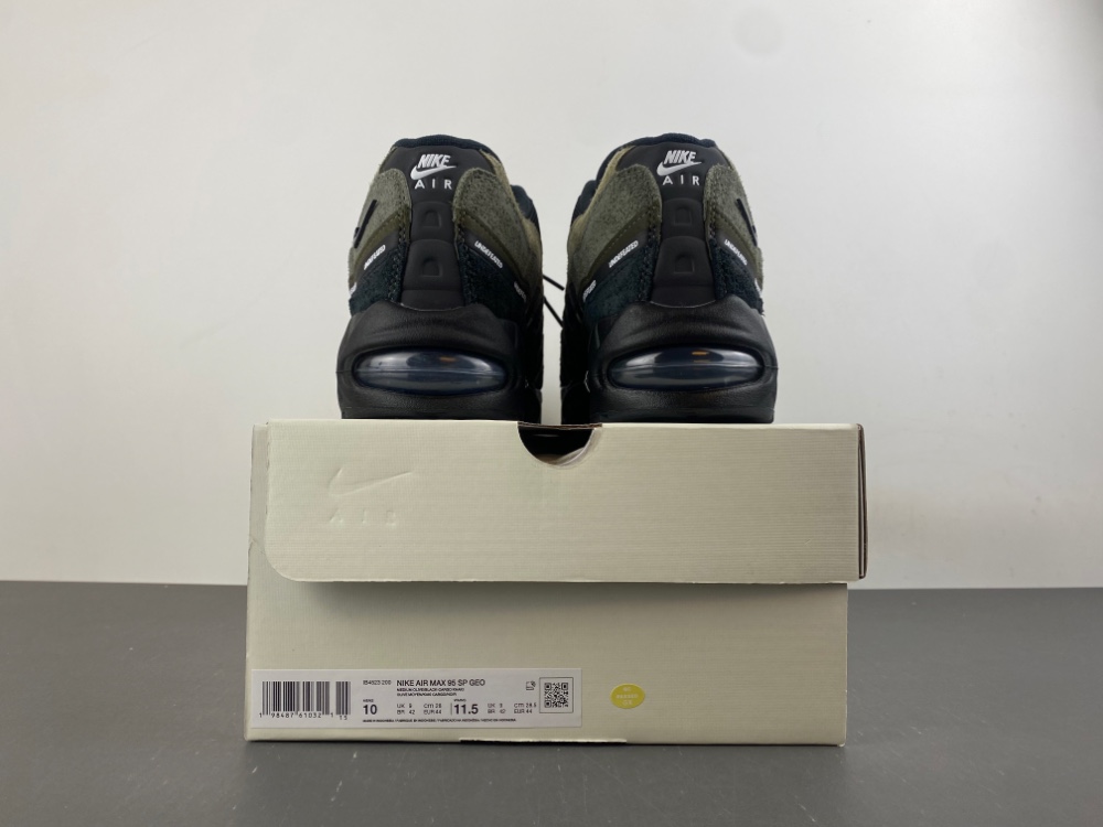 Undefeated Air Max 95 Medium Olive Ib4523 200 15 - kickbulk.cc