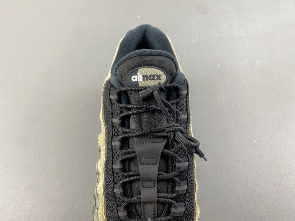 Undefeated Air Max 95 Medium Olive Ib4523 200 19 - kickbulk.cc
