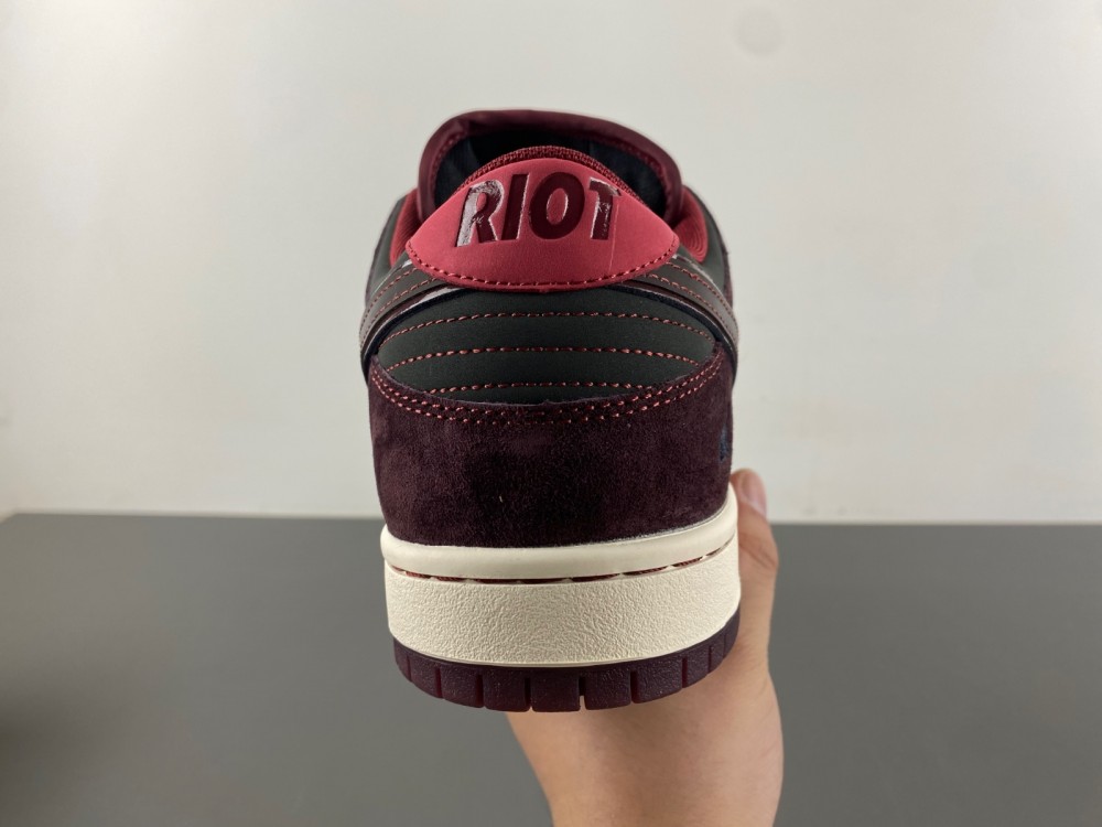 Riot Skateshop Dunk Low Sb Mahogany Dark Beetroot Fz1289 200 15 - kickbulk.cc