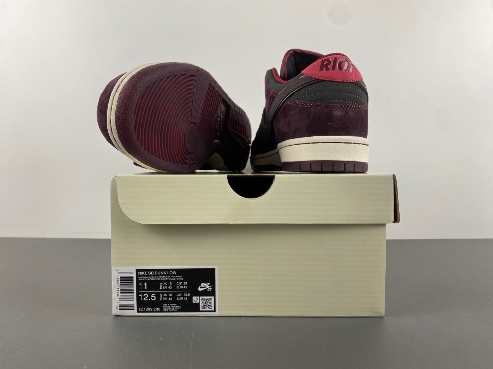 Riot Skateshop Dunk Low Sb Mahogany Dark Beetroot Fz1289 200 8 - kickbulk.cc