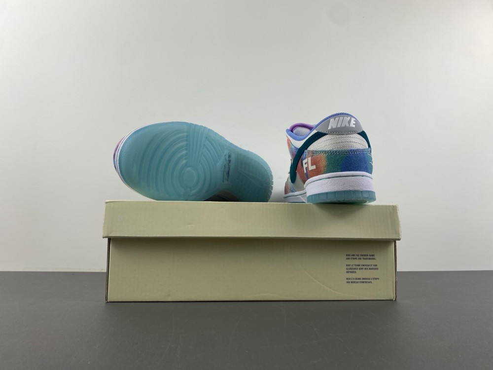 Futura Laboratories Dunk Low Sb Bleached Aqua Hf6061 400 13 - kickbulk.cc