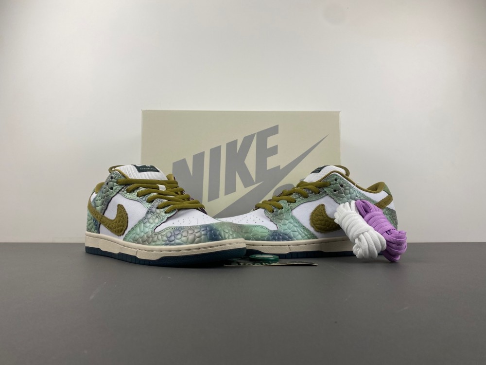 Alexis Sablone Dunk Low Sb Chameleon Hj3386 300 8 - kickbulk.cc