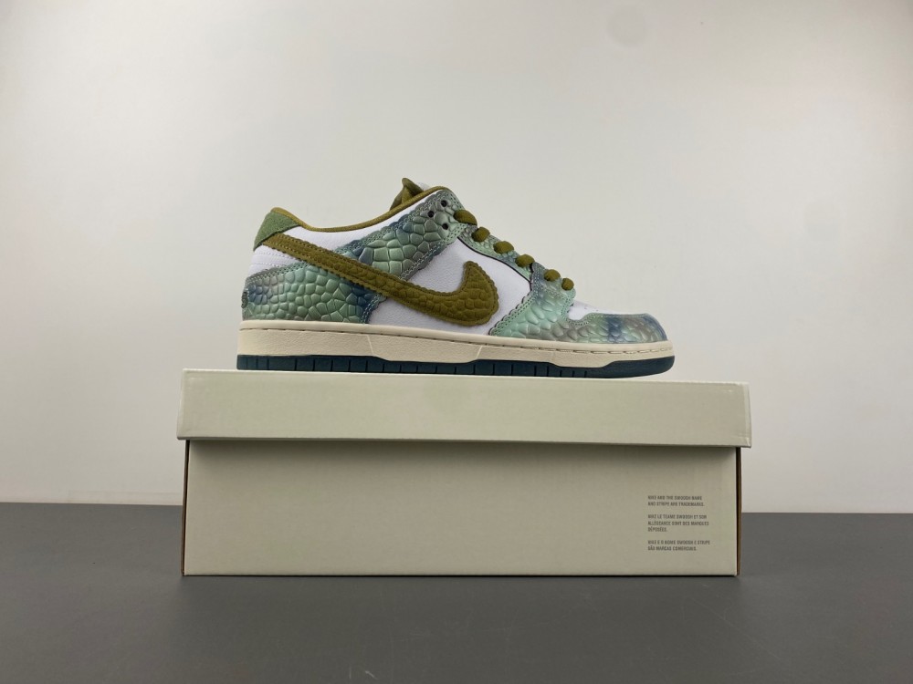 Alexis Sablone Dunk Low Sb Chameleon Hj3386 300 9 - kickbulk.cc