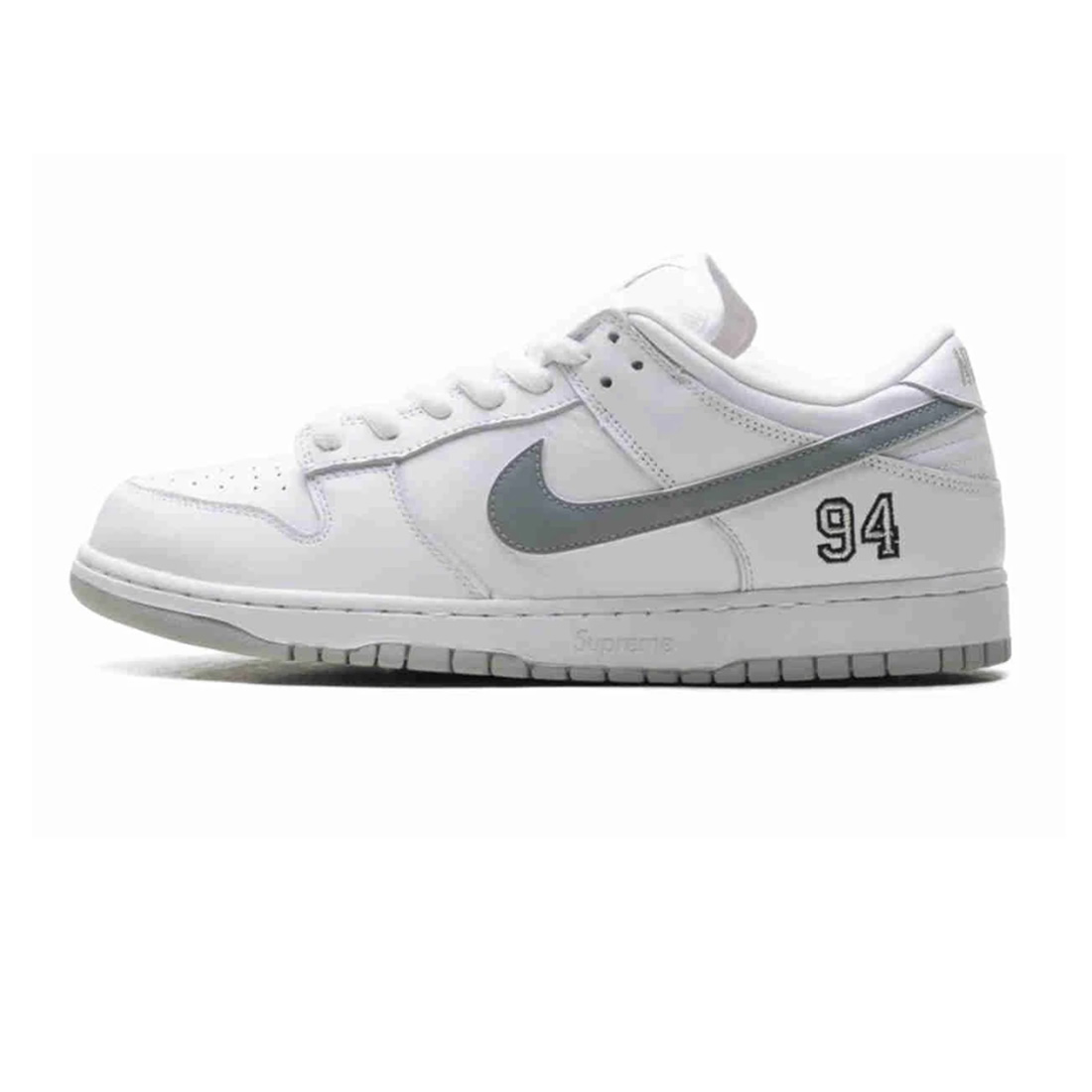 Supreme Dunk Low Sb White Metallic Silver Hq8487 100 1 - kickbulk.cc Supreme Dunk Low Sb White Metallic Silver Hq8487 100 1 - kickbulk.cc