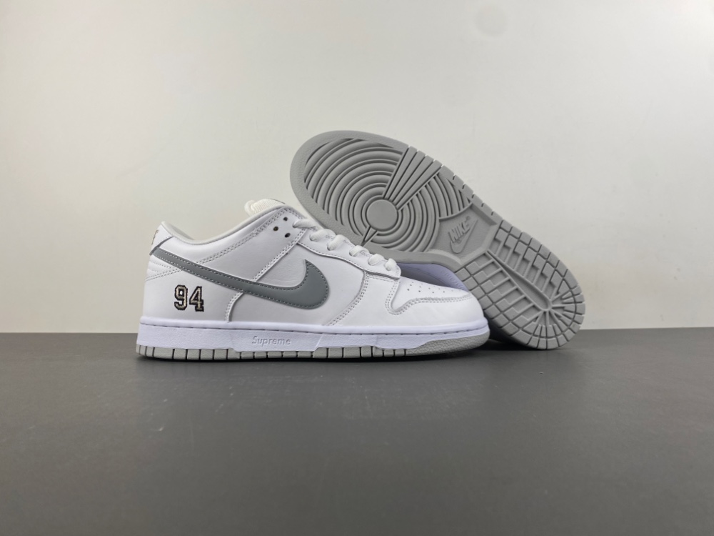 Supreme Dunk Low Sb White Metallic Silver Hq8487 100 4 - kickbulk.cc Supreme Dunk Low Sb White Metallic Silver Hq8487 100 4 - kickbulk.cc