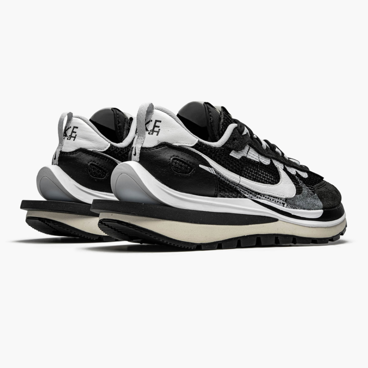 Sacai Nike Vaporwaffle Cv1363 001 2 - kickbulk.cc