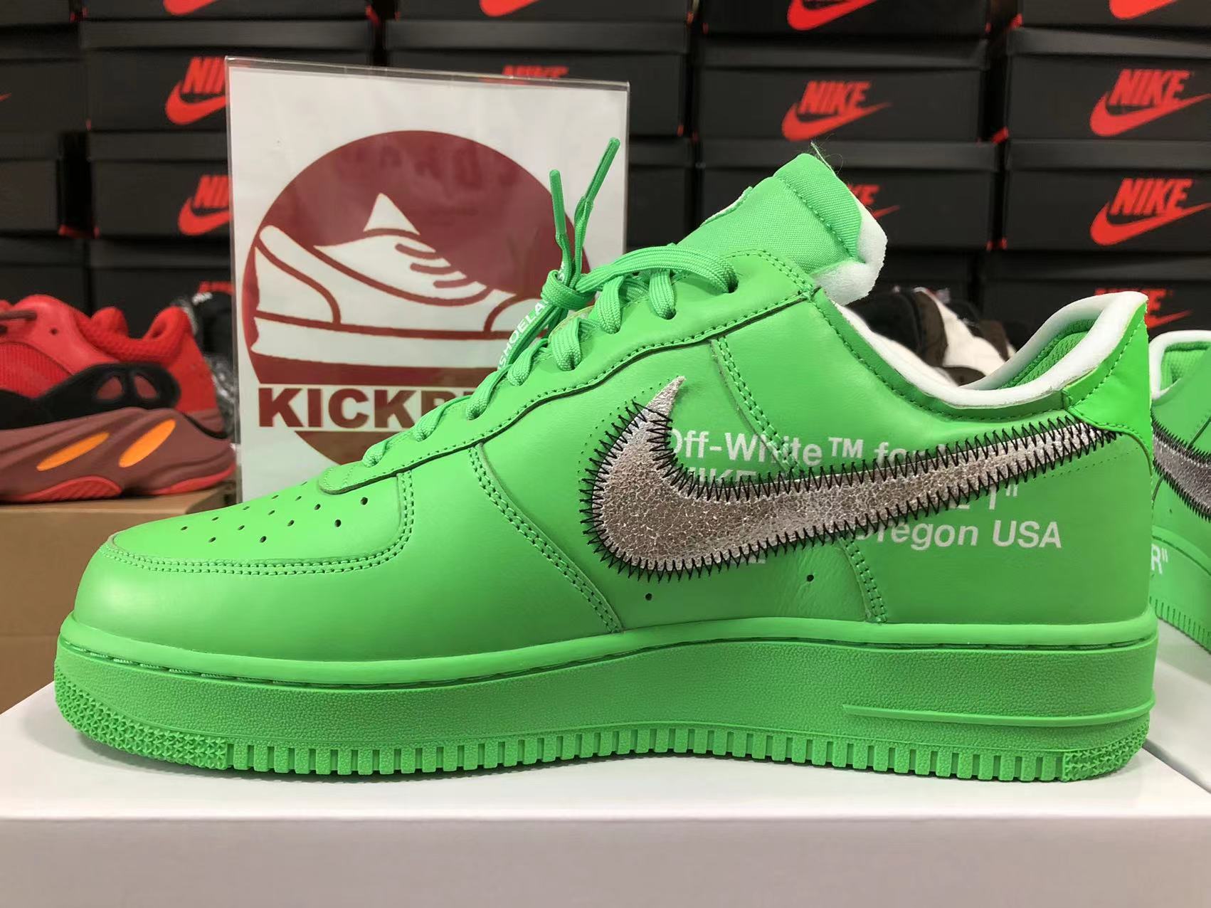 Off-White x Nike Air Force 1 Low Light Green Spark DX1419-300
